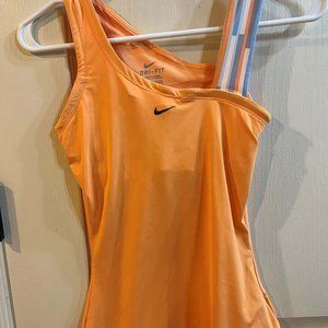 NWOT Nike Tennis Top